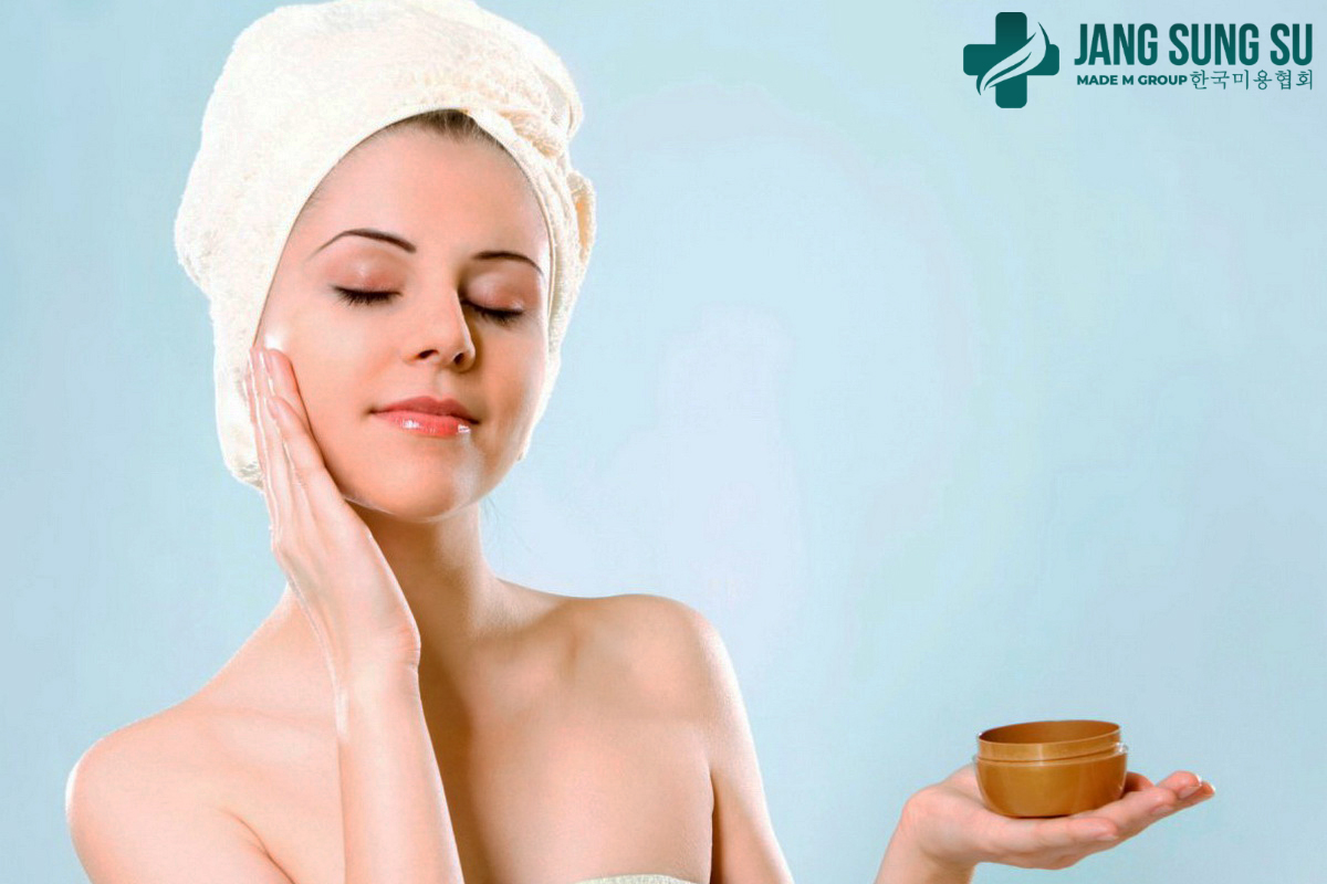 Tăng cường độ ẩm và phục hồi làn da Tăng cường độ ẩm và phục hồi làn da